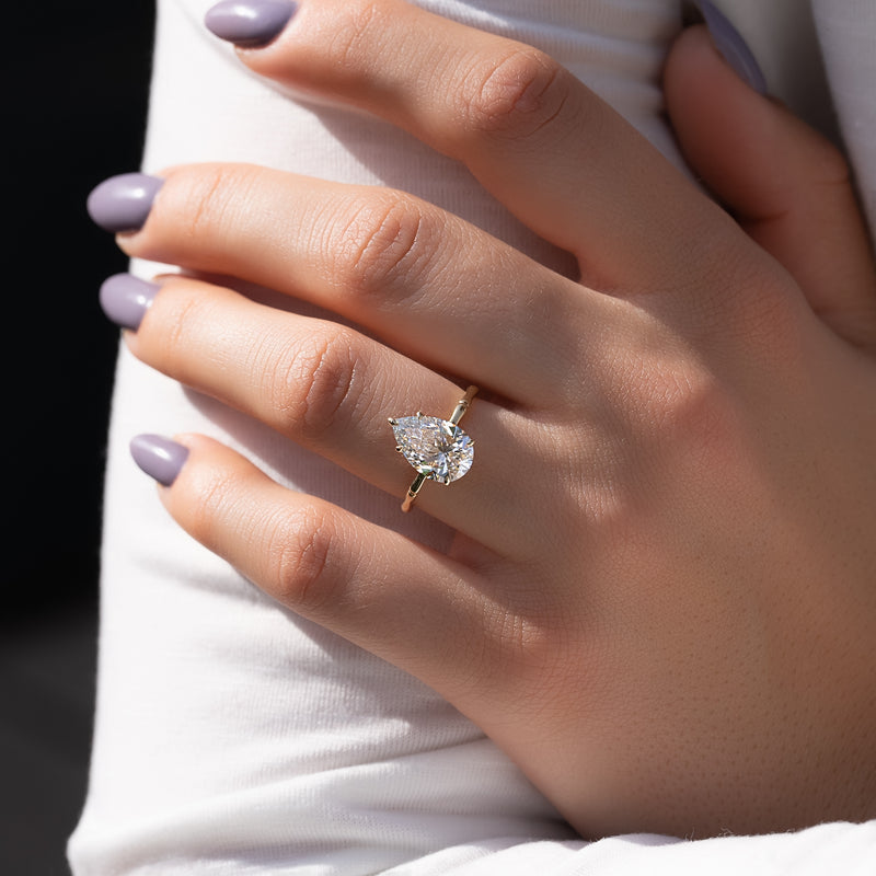 The Eve - Engagement Ring Made in Yellow Gold