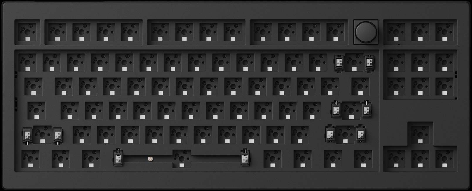 Barebone US layout of Keychron V3 Max Hot-swappable-feature-of-the-V3-Max-wireless-keyboard.jpg__PID:22b74cde-5fa7-4bb1-abed-3d54dd53576d