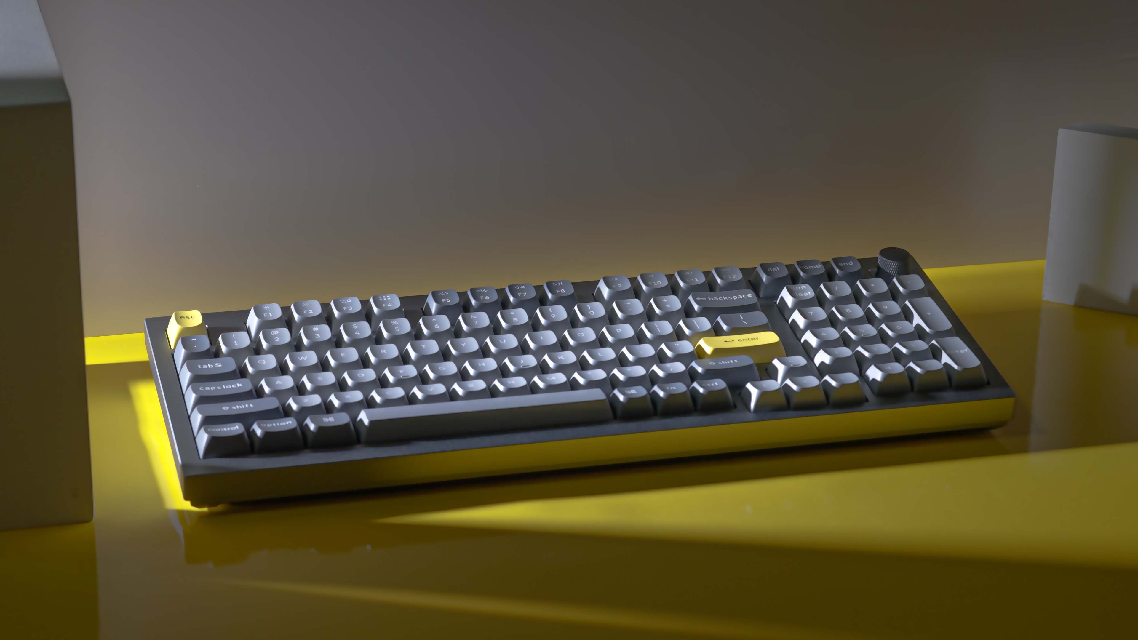 Keychron Q5 1800 Compact Custom Mechanical Keyboard Keychron Q5 1800 Compact Custom Mechanical Keyboard