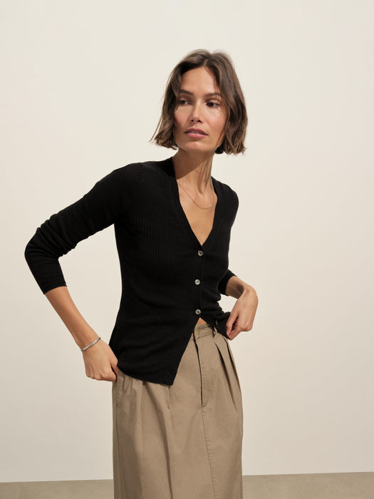 Model wearing Coastal Linen Cardigan - 2