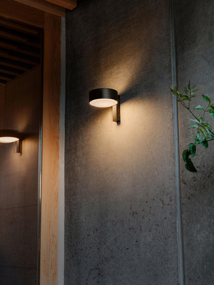 Galerijafbeelding 3 - Dimbare outdoor LED wandlamp Plaff-On!, mondgeblazen