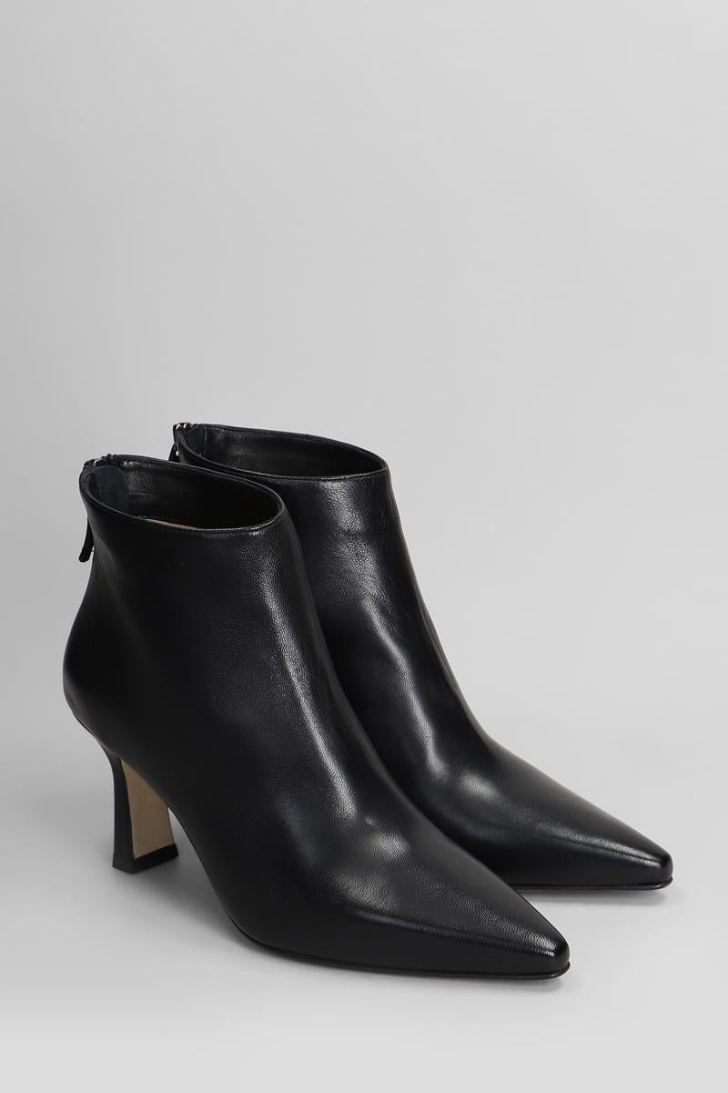 THE SELLER THE SELLER HIGH HEELS ANKLE BOOTS