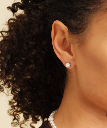 Women's Bezeled Pearl Stud Earrings - Silver